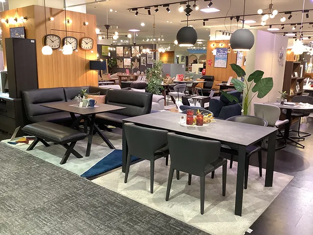 Kurasutinaintafanicha Yokohamawarudopotazuten