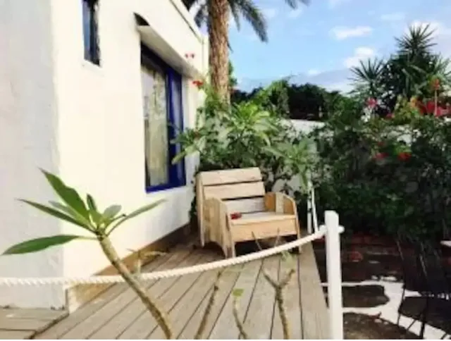 Beach House 海邊民宿