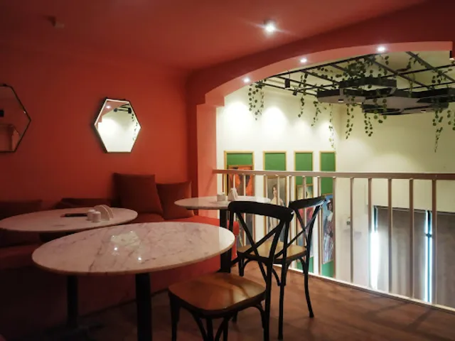 The Midas Cafe & Bistro