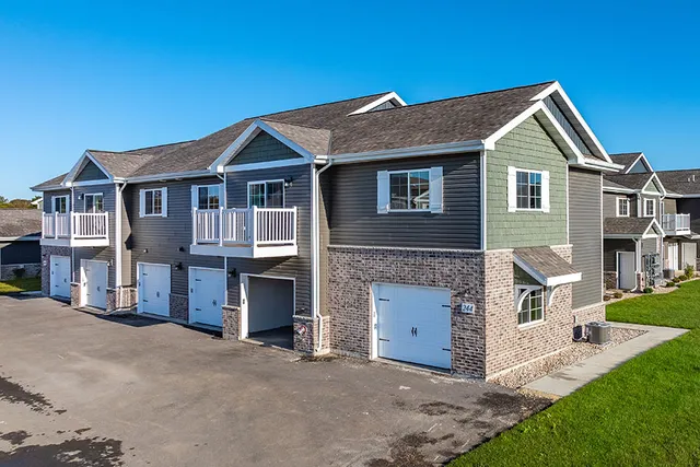 The Crossroad Commons