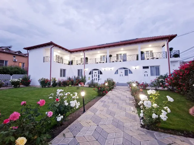 Cazare 2 Mai Casa Nicola