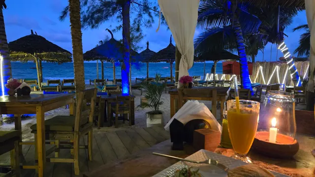 La Base Restaurant - Beach Bar