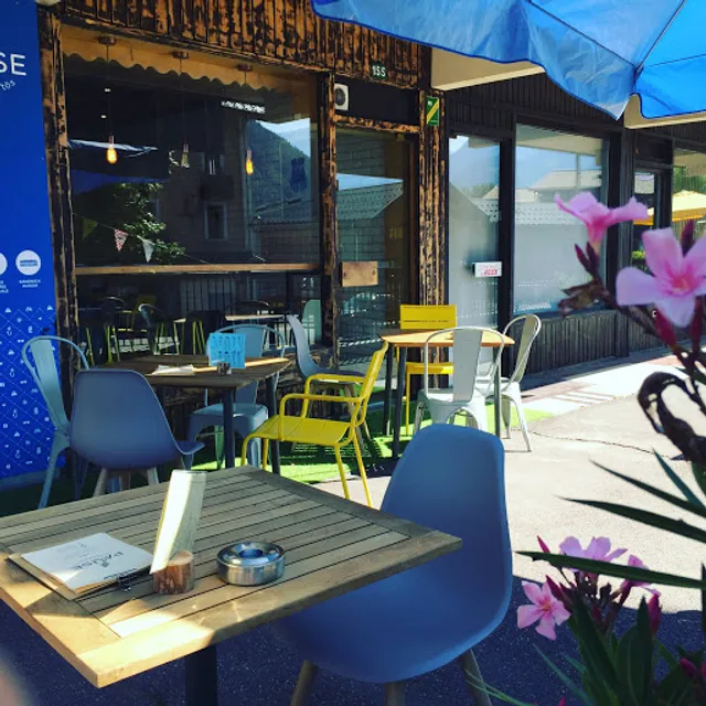 PAUSE Coffee & Kürtös