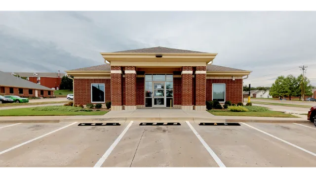 Bank of America (with Drive-thru ATM)