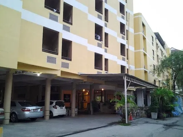 Airport Place Apartment