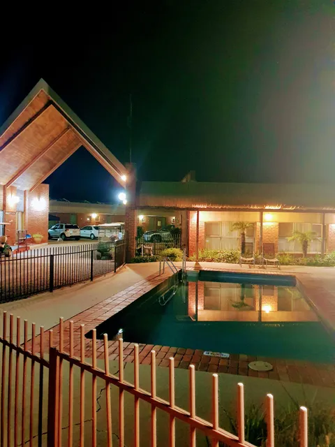 Tooleybuc Club Motor Inn