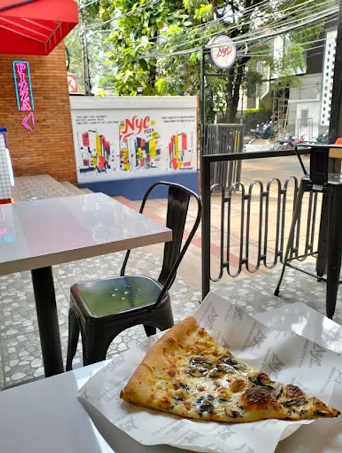 NYC PIZZA SETIABUDI
