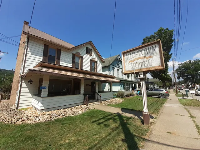 Mid-Town Motel, LLC