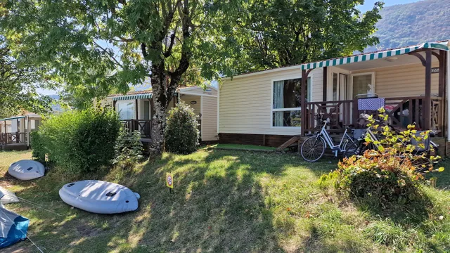 Camping Au Coeur du Lac