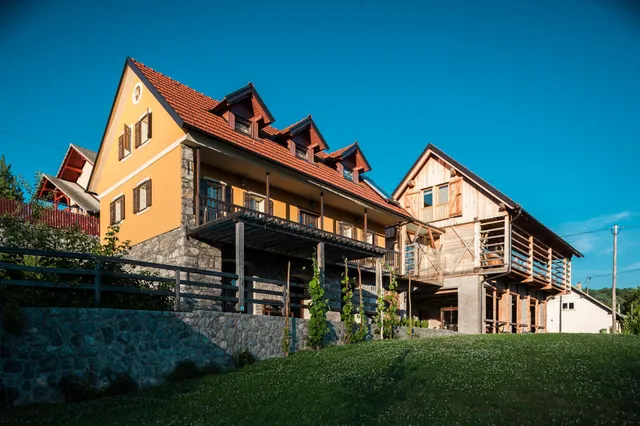 Guest House Tradicijska Kalska Domačija