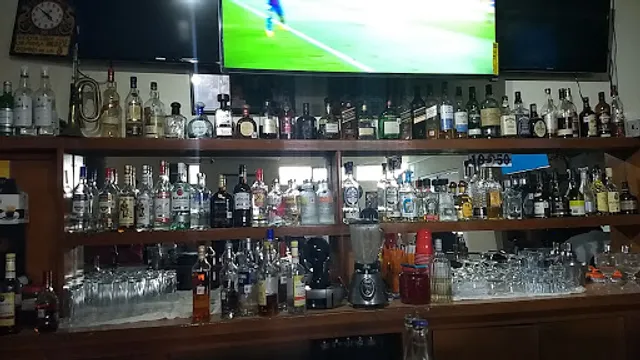 BAR LA ROCA