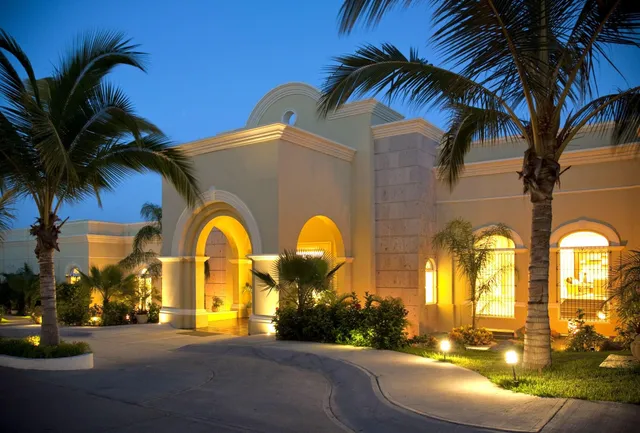 Pueblo Bonito Emerald Bay