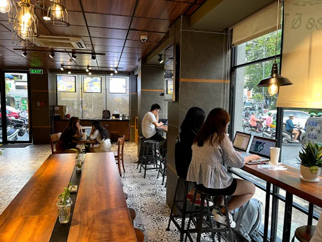 Phuc Long Coffee & Tea