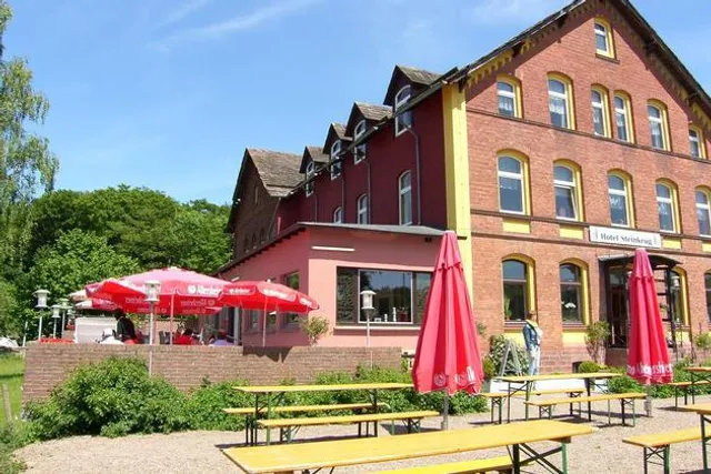 Hotel Restaurant Steinkrug in Boffzen - Das Fenster Zur Weser