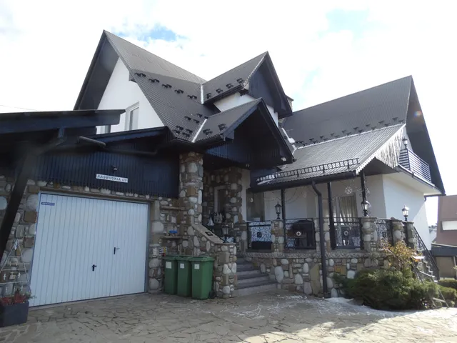 Skalny Domek u Dubiny