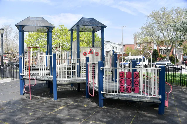 Bay 8 Playground