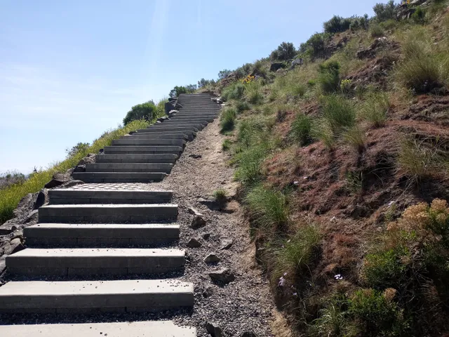 Badger Mountain Trailhead