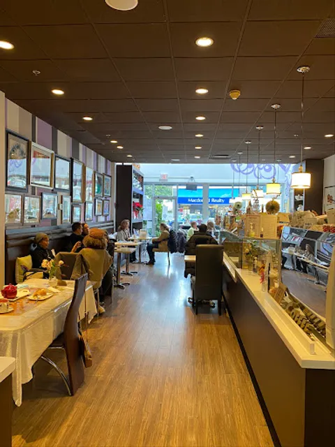 C.C. Violin Patisserie & Café