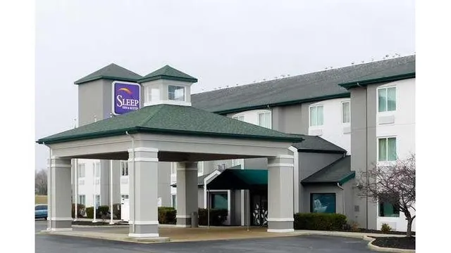Sleep Inn & Suites Oregon - Toledo