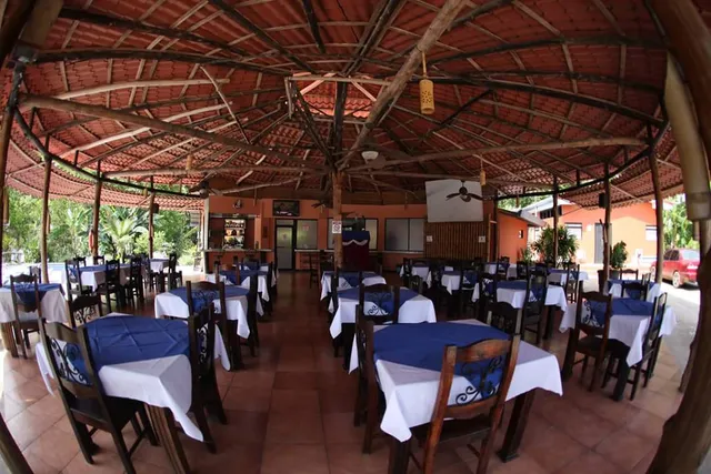 Claro de Luna Wood-Fired Pizza & Pasta