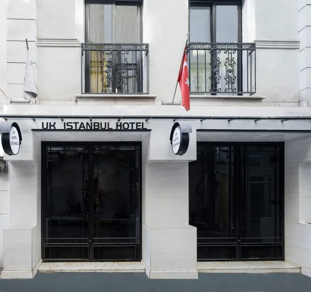 UK HOTEL İSTANBUL