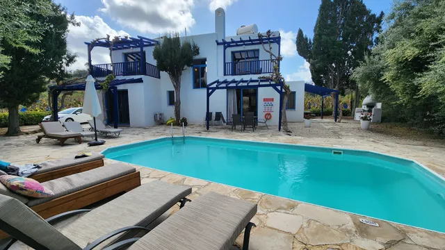 Banana Sunset Villas