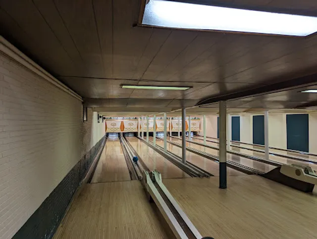 Falcon Bowl | Historic Bowling Alley & Event Hall