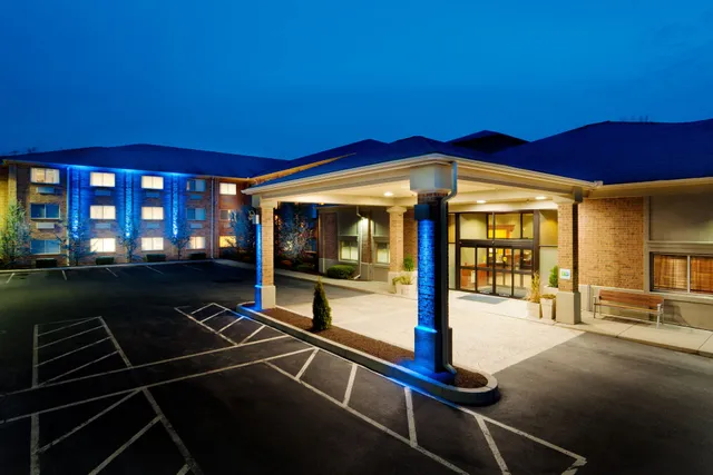 Holiday Inn Express & Suites Smithfield - Providence by IHG