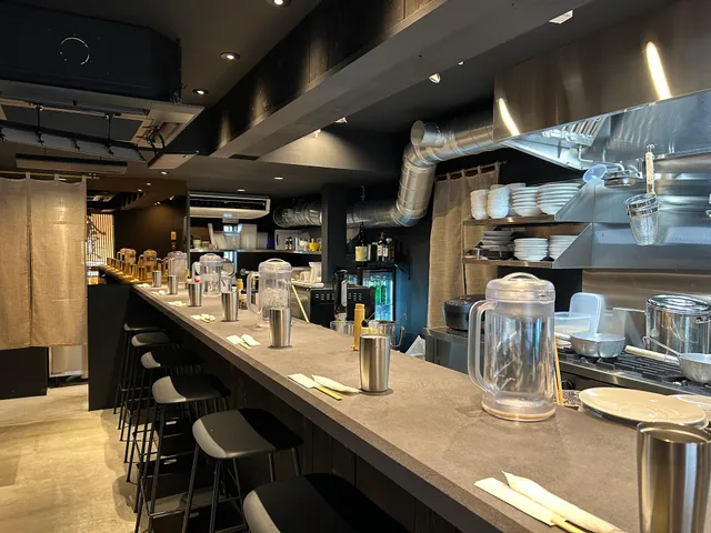 鶏白湯らーめん・つけ麺 金麦 難波店