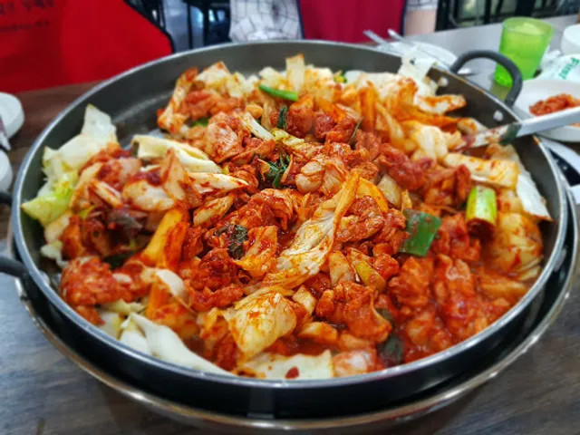 춘천호반닭갈비막국수
