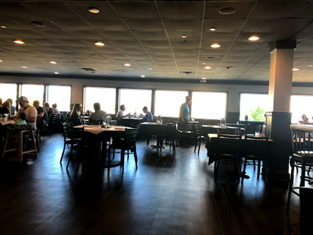 MJ's Restaurant Bar And Grill