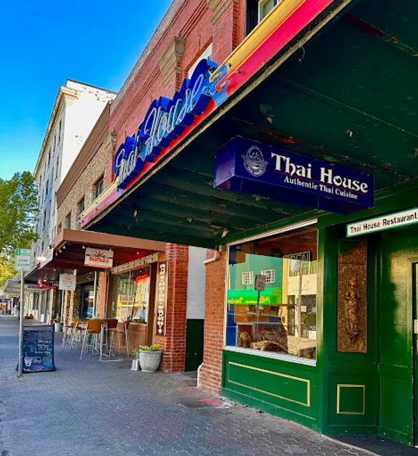 Thai House Restaurant