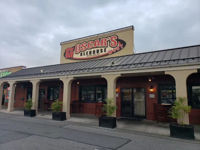 Oscar’s Alehouse (West)