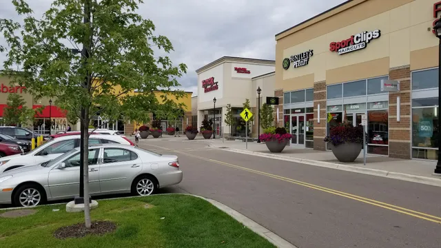 The Shoppes at Knollwood