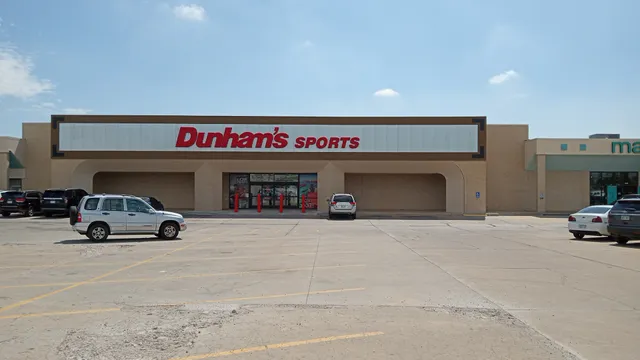 Dunham's Sports
