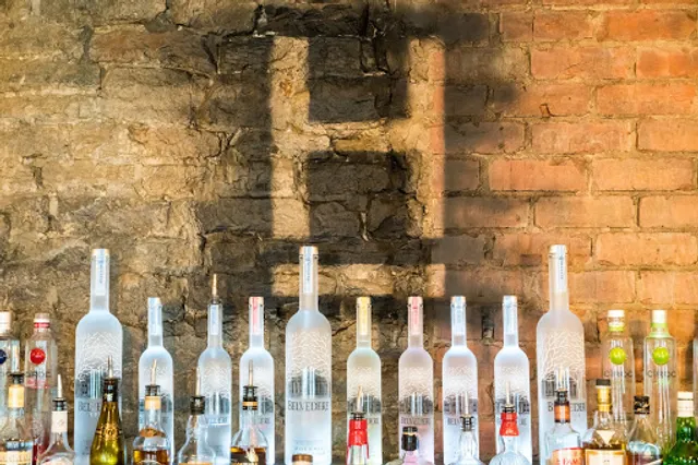 Harvey's Bar/Kitchen