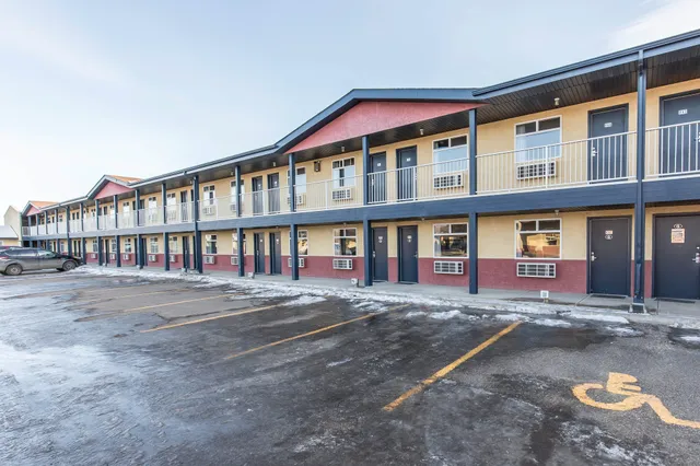 Empire Inn & Suites Red Deer