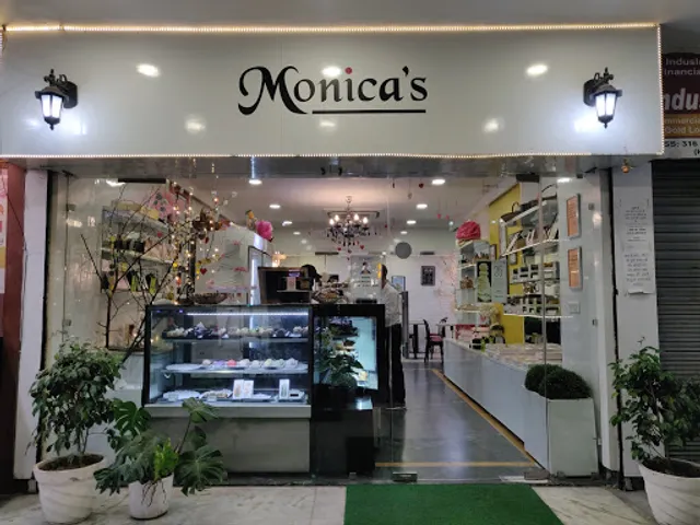 Monica's Puddings & Pies