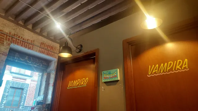 Los Vampiros Emparedados