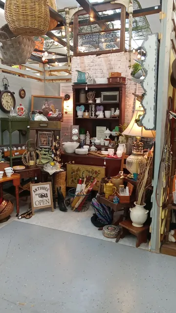 Iron Wheel Antiques and Gifts