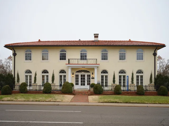 1515 Lincoln Gallery