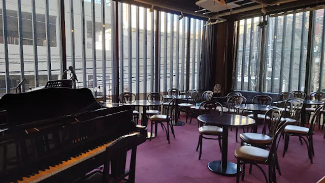 Live & Diningbar カサブランカ