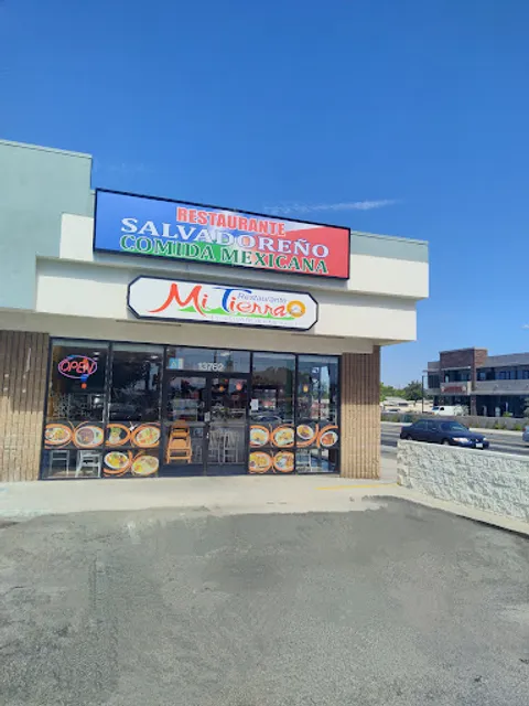 Mi Tierra Restaurant Salvadorian & Mexican Food