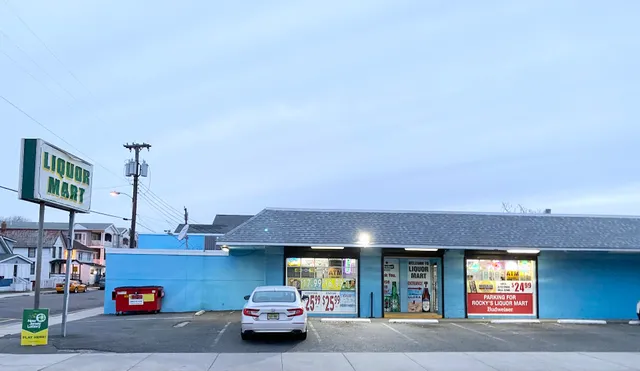 Rocky’s Liquor Mart 🍹🍸 🍾🍶🍷