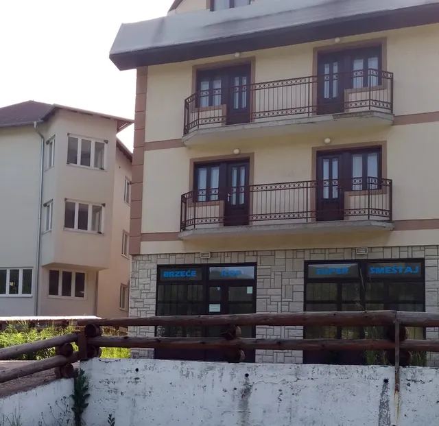Apartments Brzece Kop