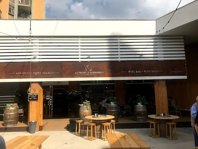 Le Vigne Di Sammarco - Wine Bar & Shop
