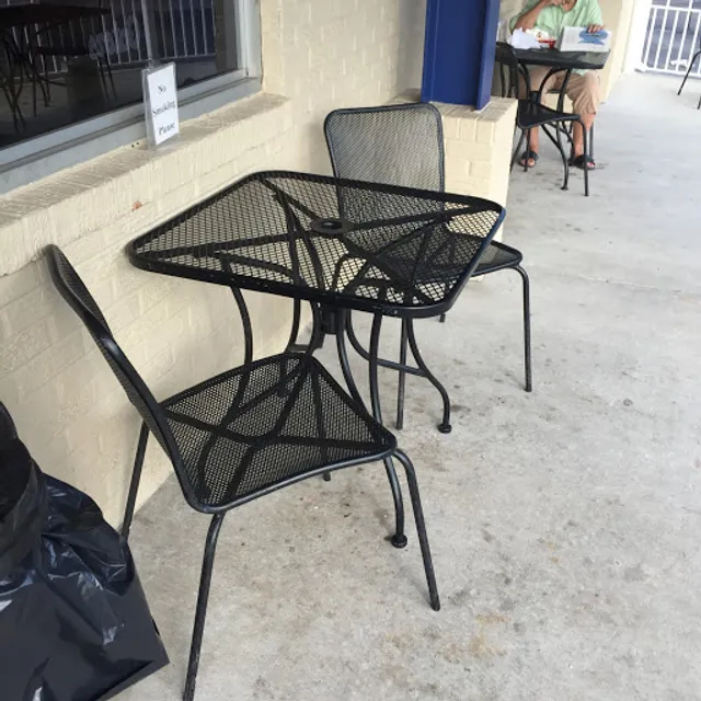 Saucy’s Frozen Treats & Tasty Eats