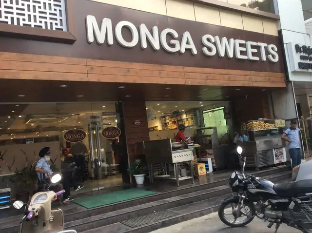 Monga Sweet House ! Cake Shop ! Best sweet shop in Ashok Nagar ! Tilak Nagar