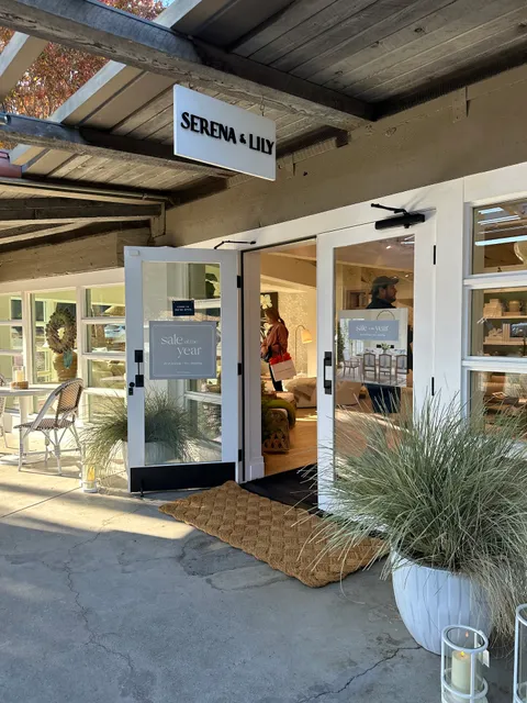 Serena & Lily Palo Alto