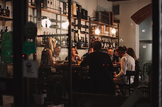 Il Grappolo Enoteca Con Cucina e Wine Bar